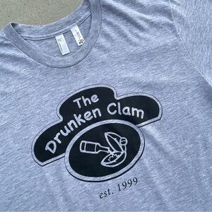 Rare Family Guy The Drunken Clam Tee Company Softball Tee (Multiple Sizes)